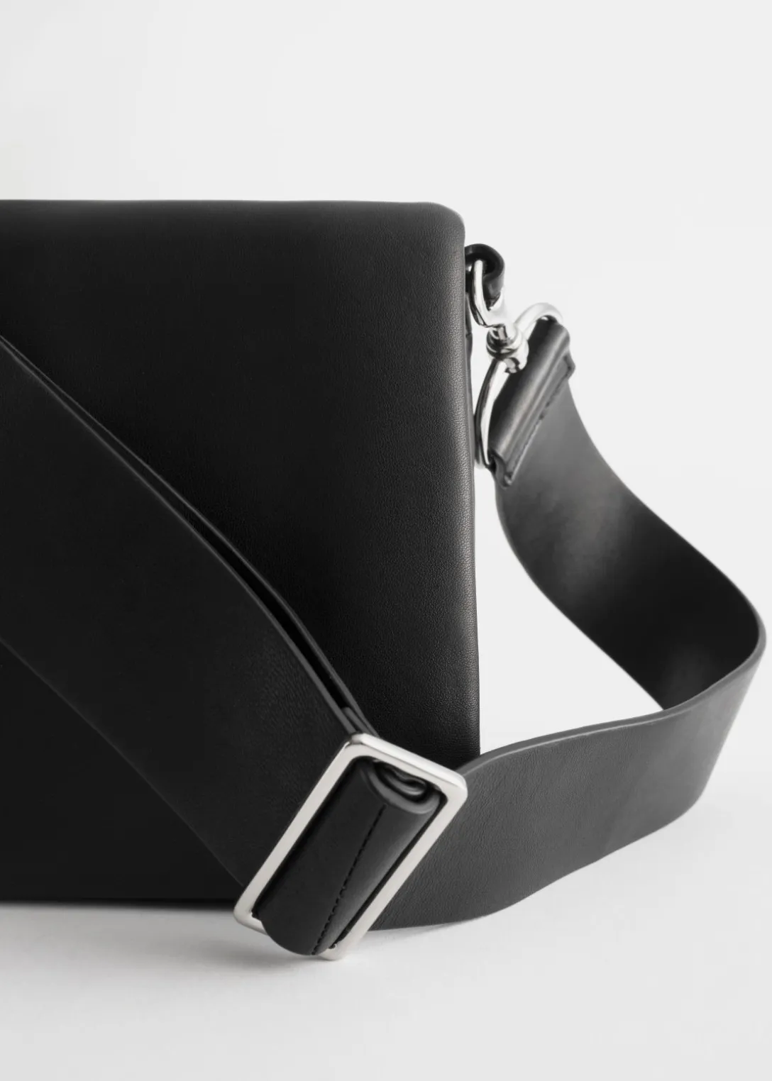 Store & Other Stories Chrome Free Leather Crossbody Bag Black