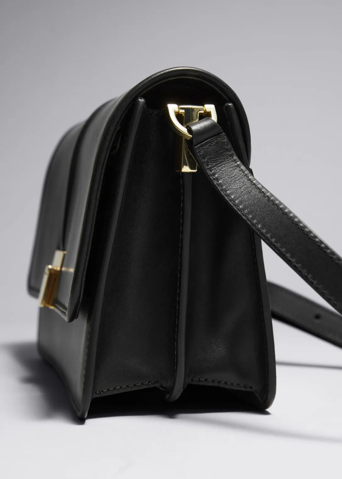Clearance & Other Stories Classic Leather Shoulder Bag