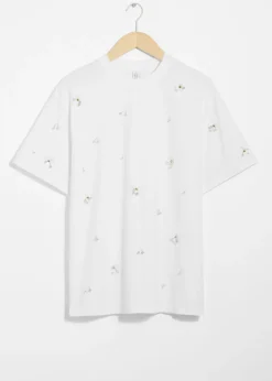 Discount & Other Stories Floral-Appliqué T-Shirt
