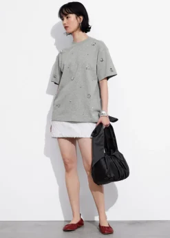 Discount & Other Stories Floral-Appliqué T-Shirt