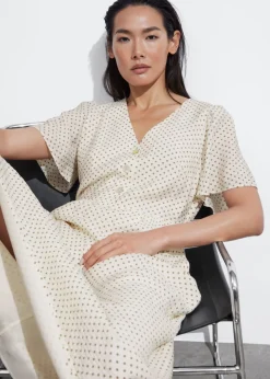 Hot & Other Stories Flutter-Sleeve Midi Dress