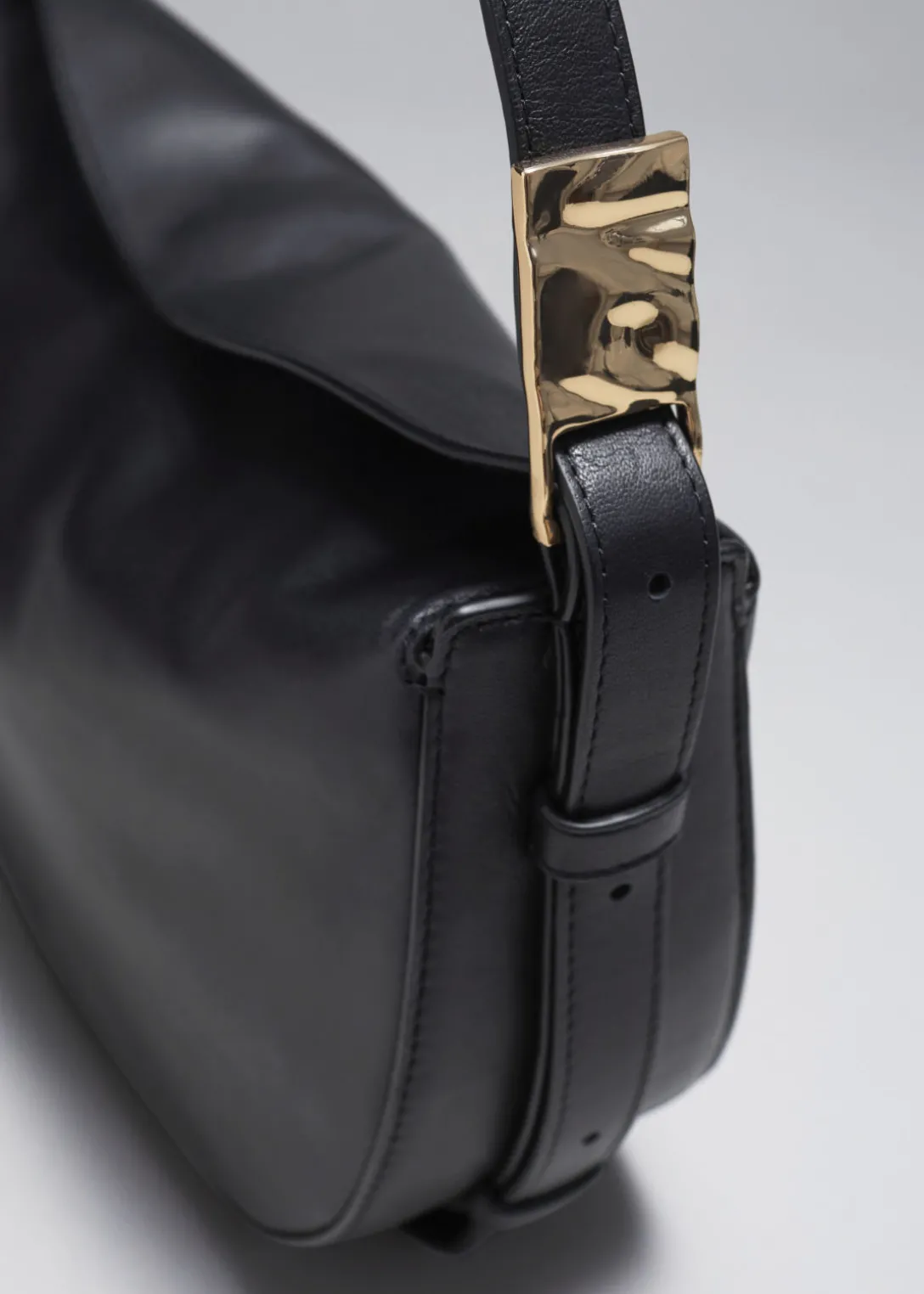 Cheap & Other Stories Leather Shoulder Bag