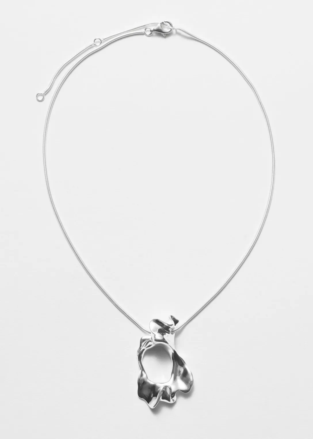 Discount & Other Stories Organic-Shaped Necklace Silver