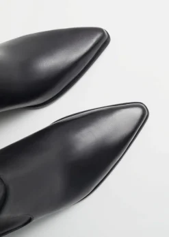Discount & Other Stories Pointed Leather Boots Black
