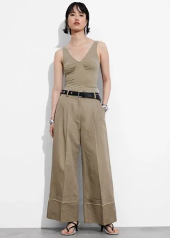 Discount & Other Stories Slim V-Neck Top Mole