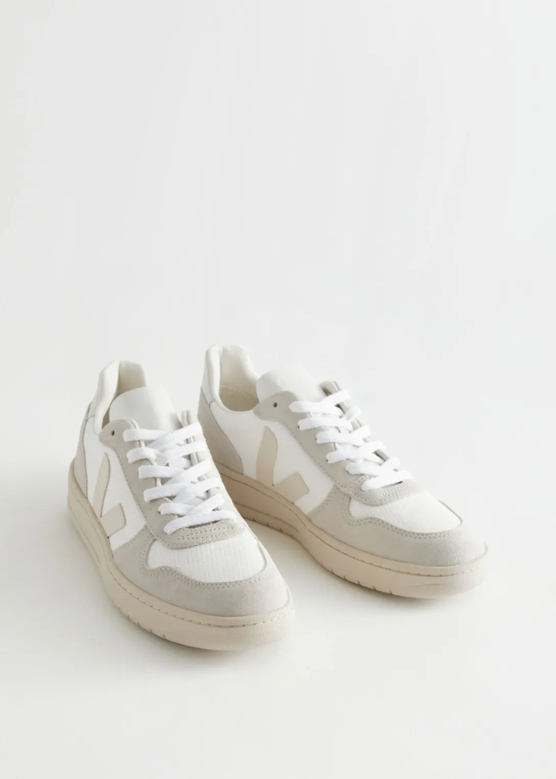 Outlet & Other Stories Veja V-10 Sneakers White/Beige