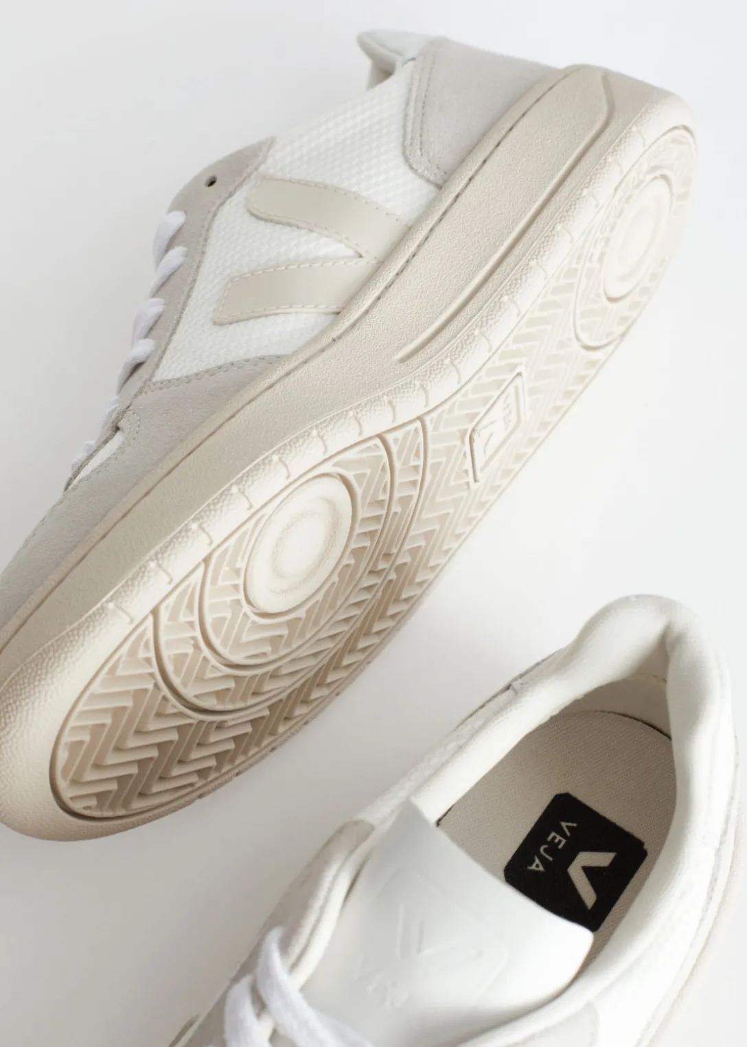 Outlet & Other Stories Veja V-10 Sneakers White/Beige